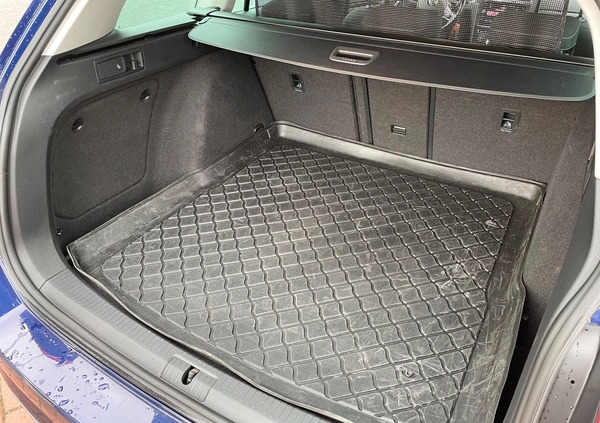 Volkswagen Golf cena 72900 przebieg: 82349, rok produkcji 2019 z Ropczyce małe 254
